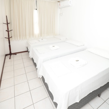 Quarto Triplo - Hotel Linhares